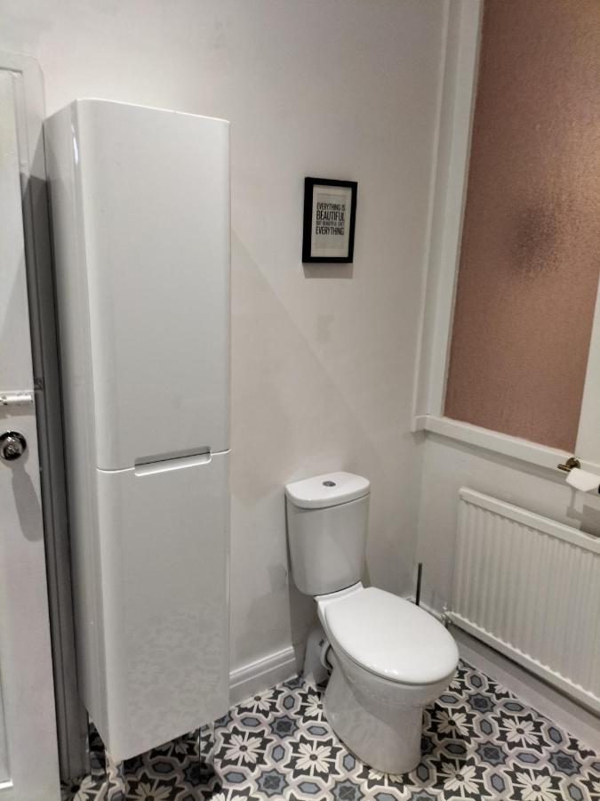 The New Accommodation Free Complementary Breakfast Tibshelf Exterior photo