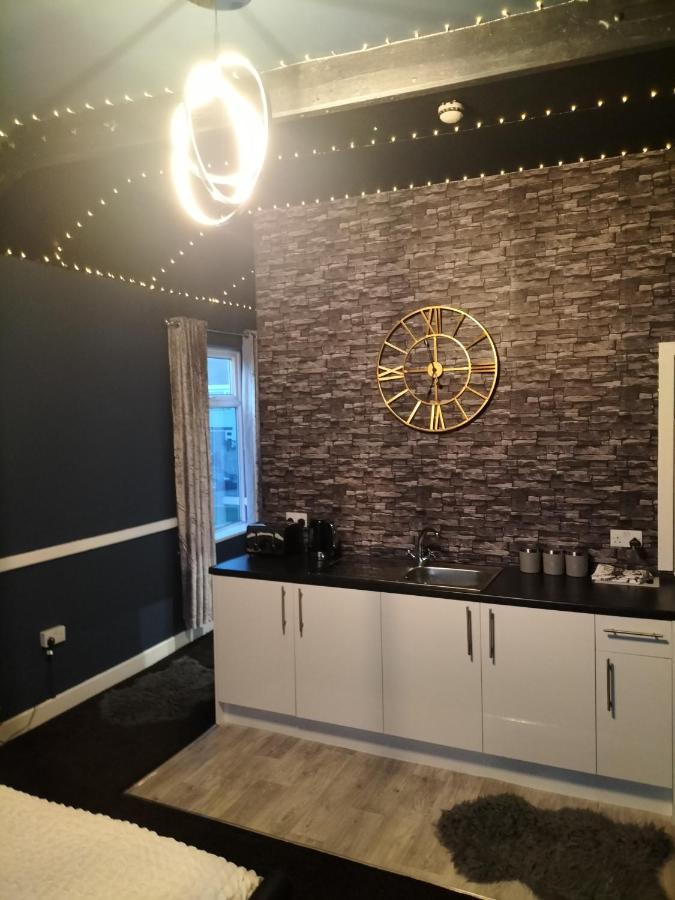 The New Accommodation Free Complementary Breakfast Tibshelf Exterior photo