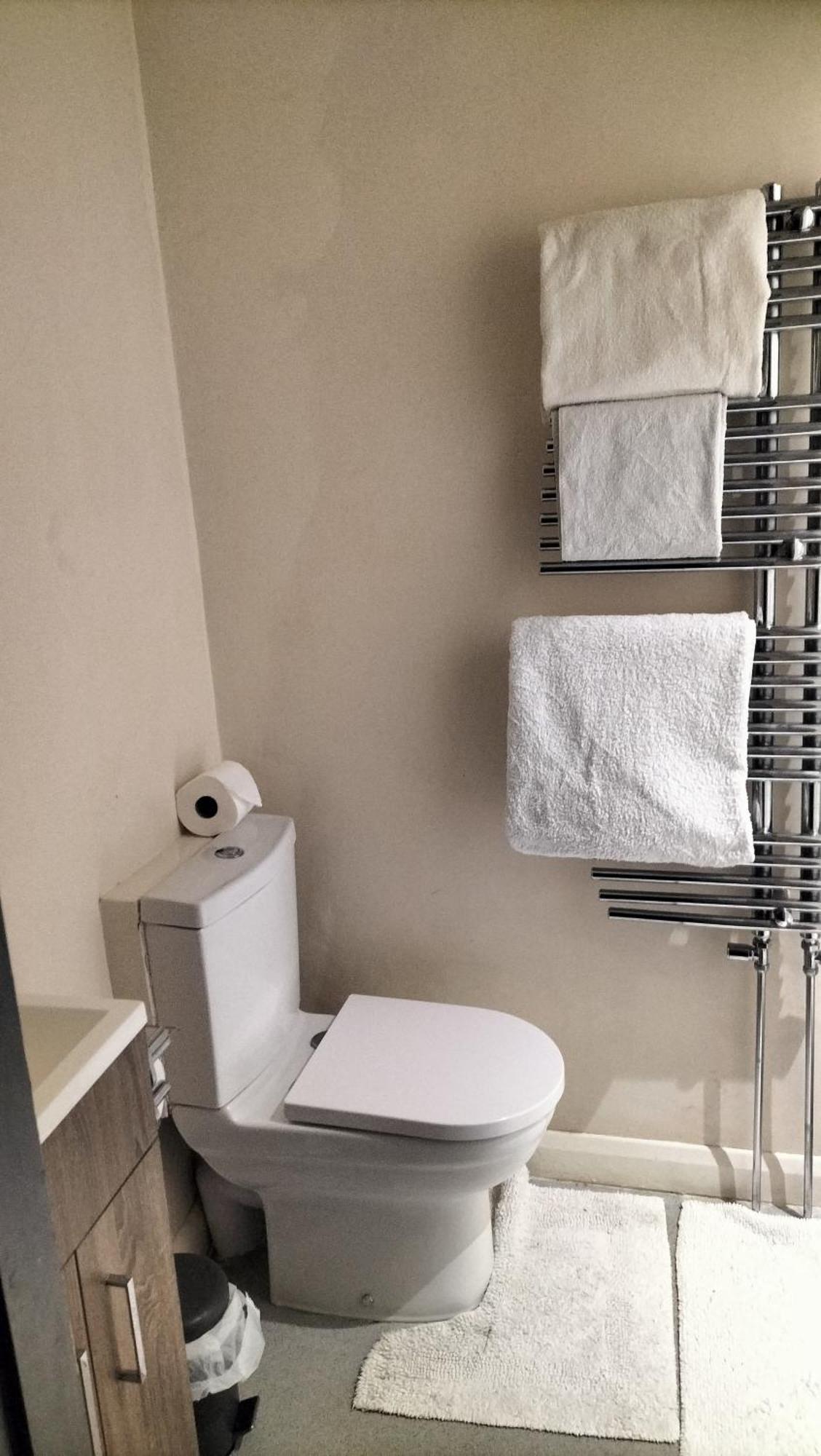 The New Accommodation Free Complementary Breakfast Tibshelf Room photo